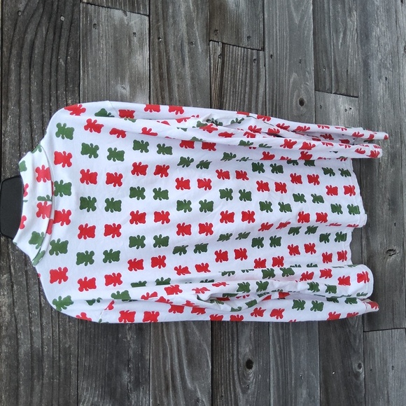 Dec. 25th Festive Red and Green Bear Print Turtleneck Size Large - Picture 6 of 6